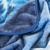 Hastings Home Hastings Home 8 pound Fleece Blanket with Ocean Dolphins Pattern for Sofa bed (74 inch x 91 inch) 880857JPK